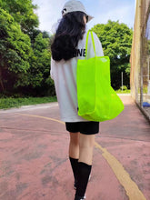 Load image into Gallery viewer, 2022 new ins wind transparent mesh shopping bag fashion light and versatile portable shopping bag beach mesh bag